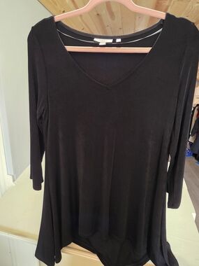 Chico's Traveler's Stretchy Black Tunic With Asymmetrical Hem